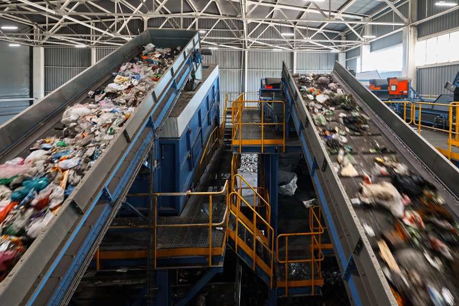 unnamed (2) Conveyors carry trash and empty platforms for workers control at waste recycling plant. Utilization of waste materials. Sustainable production principles SSUCv3H4sIAAAAAAAACnRSy27DIBC8V+o/WJxjycb41T/ooVXvVQ8LbGIUAhHgVFXUfy/4UXFob94ZdmZn1/fHh6IgHLwS5Km4pyrWSuvZBwdBWRPh6rDhDo1ElyM313RVDqBUwToFOgc5BDEZuGAEzax1gr8XkvgAYfbok/sGCQh4ihor+Cuxjvi+1sVOLGTsiBR5NjKNncwPGetnntgX5QVqDQbt7MnOr57/CL7G2Rz+JfYWdYIvwMgiOMRMb/342KPDCY34WtJlqR1qhDX1FoiMrO9Fy8aSiZGXjPZQAm9YSdnQt5RVtB26xWWVJufPgO6S7w1mqWy2spsVoNODJnO+OiWUOWVtNkzLTfc2YWcTXBqZ1H27hyfa2itwnU54jLK44xN4HzvkjmdeIl7DXjIrY8OSmayqRMZLLz4NHduxo3U/DnVNh2Gz3f6OSUWdZaJdKNbirGSeXqUJiKQDP/bIyrrCrmQMZcnhOJTAmjZKMzo0PG7x+wcAAP//AwBdNF1i+AIAAA==